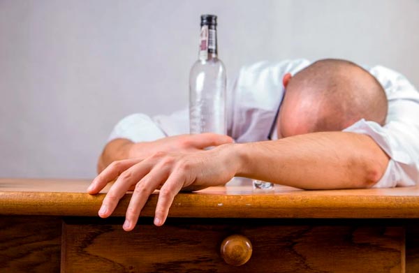 problema de alcoholismo