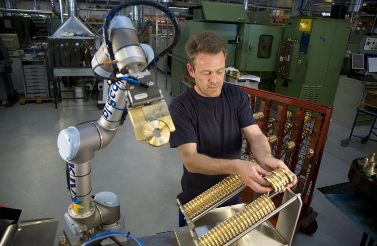 robot vs cobot
