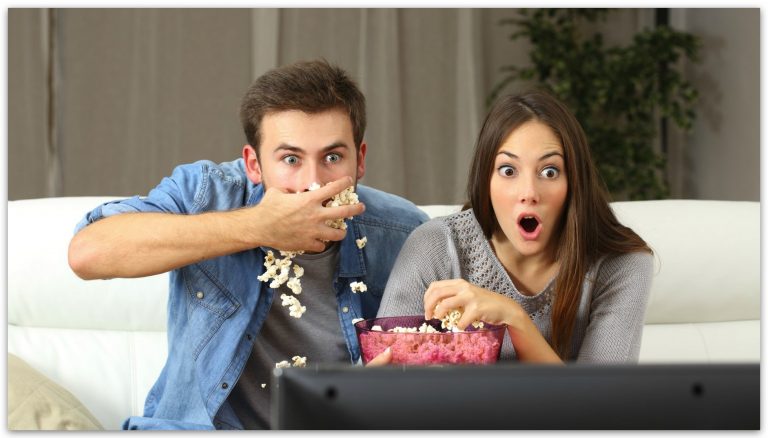 maratón de series con amigos
