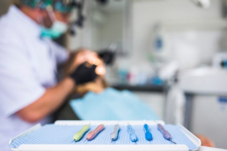 odontólogo en la clinica dental Barbera